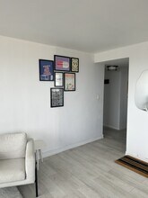 3950 N Lake Shore Dr, Unit 2011 in Chicago, IL - Building Photo - Building Photo
