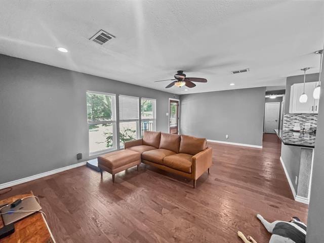 511 N 1st St in Midlothian, TX - Building Photo - Building Photo