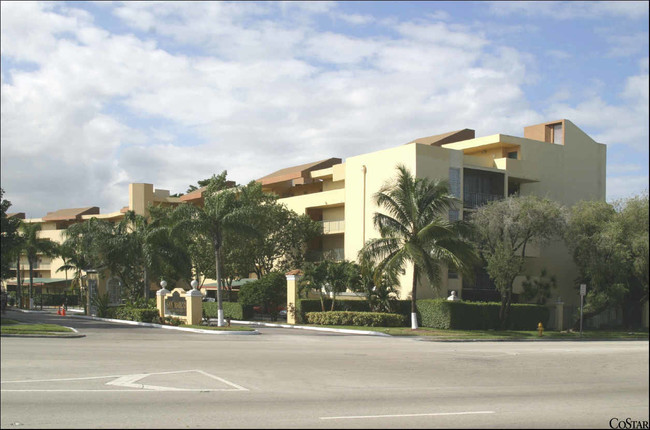 San Marco Apartments in Miami, FL - Foto de edificio - Building Photo