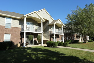 Brookridge Village Apartments in Louisville, KY - Foto de edificio - Building Photo