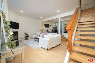 28240 Rey De Copas Ln in Malibu, CA - Building Photo - Building Photo