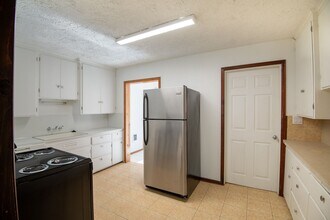 920 13th St NE in Salem, OR - Building Photo - Building Photo