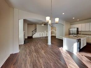 421 Lossie Ln in Mcdonough, GA - Foto de edificio - Building Photo