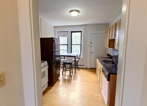 1695 Commonwealth Ave, Unit 4 in Boston, MA - Building Photo - Building Photo