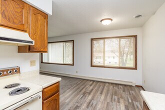 Cathy Ave Apartments in Sioux Falls, SD - Foto de edificio - Interior Photo