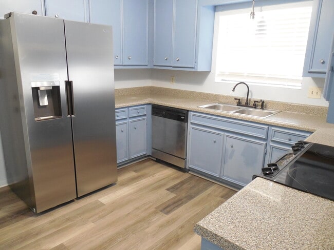 107 Springlakes Cir in Martinez, GA - Building Photo - Building Photo