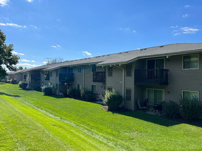 Park Avenue Apartments in West Bend, WI - Building Photo - Building Photo