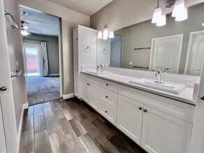 2132 San Marino Ave in Clovis, CA - Building Photo - Building Photo