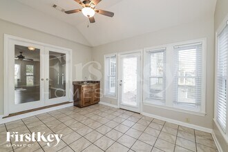 8082 S Regis Pl in Memphis, TN - Foto de edificio - Building Photo