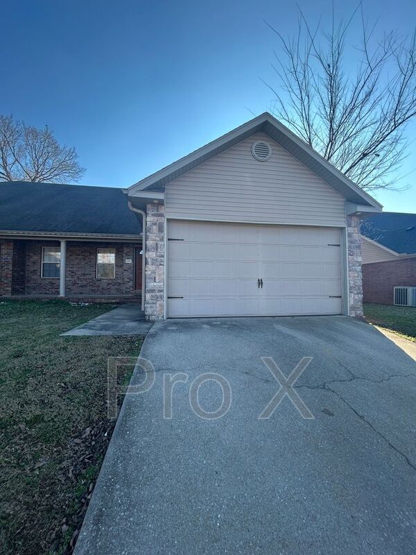 3005 SW Amberwood Ave in Bentonville, AR - Building Photo - Building Photo
