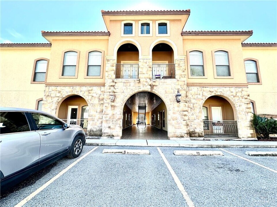 13 Mimosa St in Palmview, TX - Building Photo