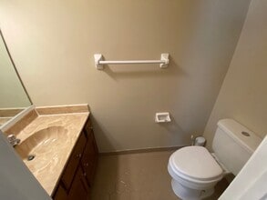 2245 Easton Dr in Memphis, TN - Building Photo - Building Photo