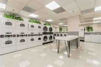 9 Hawthorne Pl, Unit 6-O in Boston, MA - Foto de edificio - Building Photo