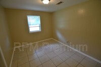 12220 Strauss Dr photo'