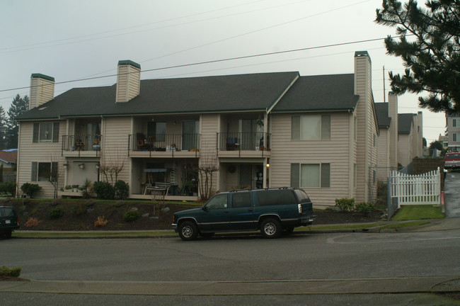 Hampton Village in Tacoma, WA - Building Photo - Building Photo