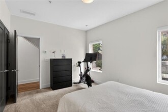 1214 Chelsea Cir NW in Atlanta, GA - Building Photo - Building Photo