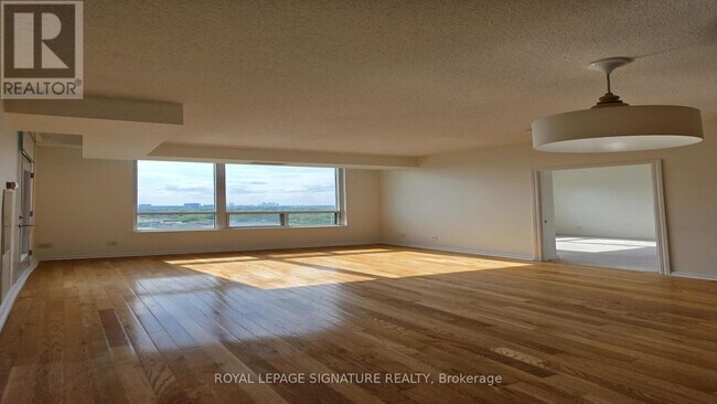 property at 503-2503 Beecroft Rd