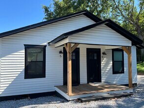 331 N Wayne St, Unit 6 in Milledgeville, GA - Building Photo - Building Photo