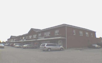 Norridge Manor in Norridge, IL - Building Photo
