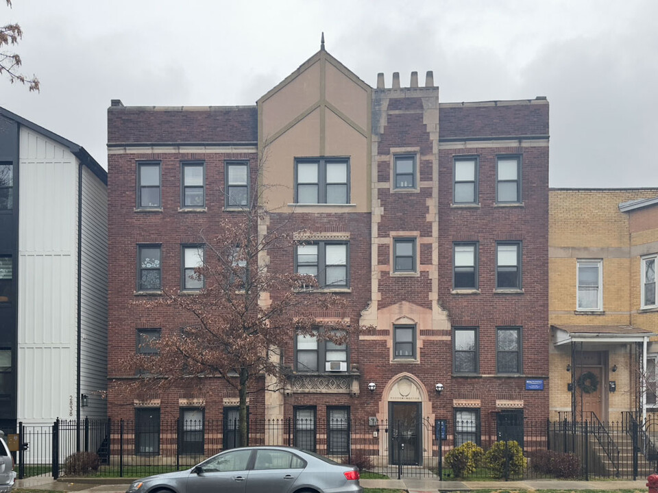 2837 W Palmer St in Chicago, IL - Building Photo