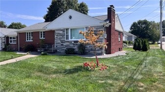 91 Cannon St, Unit 121 in Cranston, RI - Building Photo