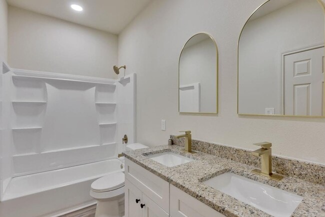 1020 N Eva Ave in Monahans, TX - Building Photo - Building Photo