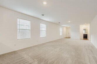 133 Texas Angel Wy in Jarrell, TX - Building Photo - Building Photo