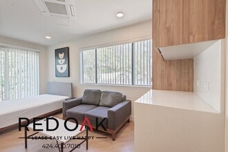 11611 Blucher Ave in Los Angeles, CA - Building Photo - Building Photo