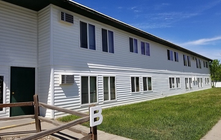 Courtwood Apartments in Washburn, ND - Building Photo