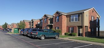 Cobblestone Village Apartments in Cleburne, TX - Building Photo