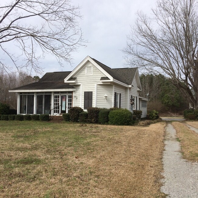 property at 1634 Porterville School Rd