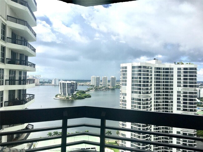 property at 3500 Mystic Pointe Dr