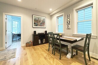 335 Maverick St, Unit #1 in Boston, MA - Building Photo - Building Photo