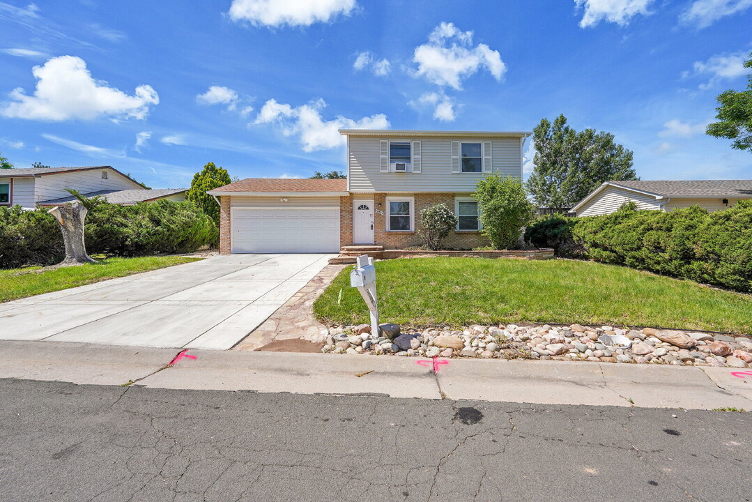 10502 Pierson Cir in Westminster, CO - Building Photo