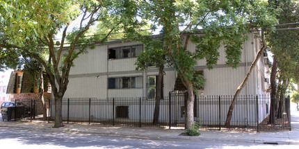 Boardwalk Apartments in Stockton, CA - Building Photo - Building Photo