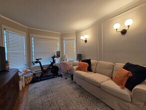 2740 N Hampden Ct in Chicago, IL - Building Photo - Building Photo