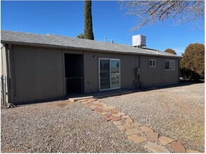 1081 E Beech Cir in Cottonwood, AZ - Foto de edificio - Building Photo