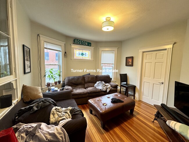159 Boston St, Unit 1