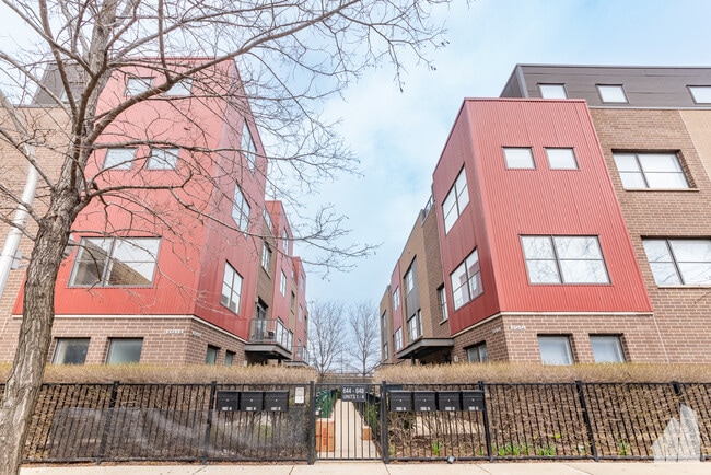 648 W 16th St, Unit #1