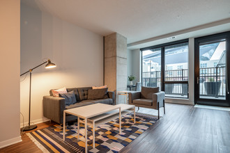 Ironclad Residential in Minneapolis, MN - Foto de edificio - Interior Photo