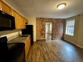 9 S Clinton St in Poughkeepsie, NY - Building Photo - Building Photo
