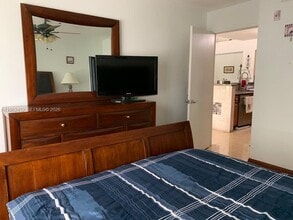 4580 NW 107th Ave in Miami, FL - Building Photo - Building Photo