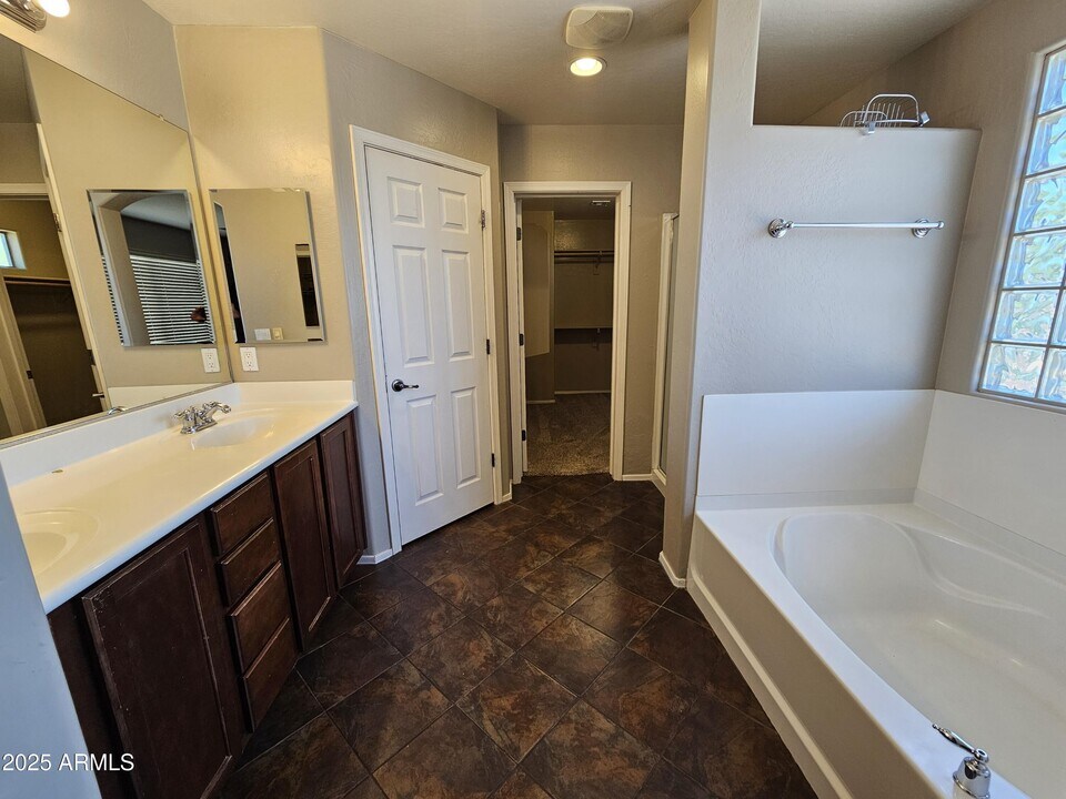 606 E Press Rd in San Tan Valley, AZ - Building Photo