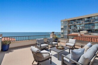 555 Esplanade in Redondo Beach, CA - Building Photo - Building Photo