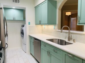 16301 Ledgemont Ln in Addison, TX - Building Photo - Building Photo