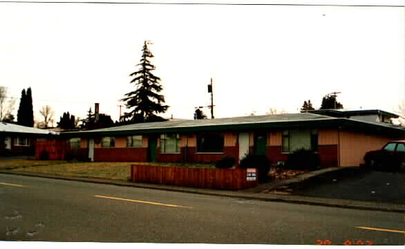 Ventura I Apartments in Renton, WA - Building Photo