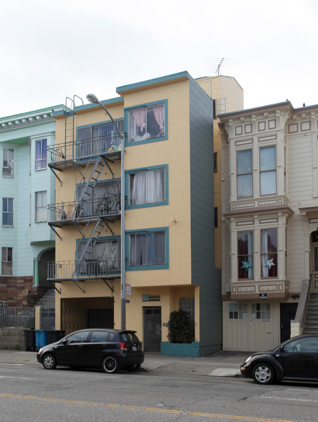 2420 Folsom St in San Francisco, CA - Building Photo - Building Photo