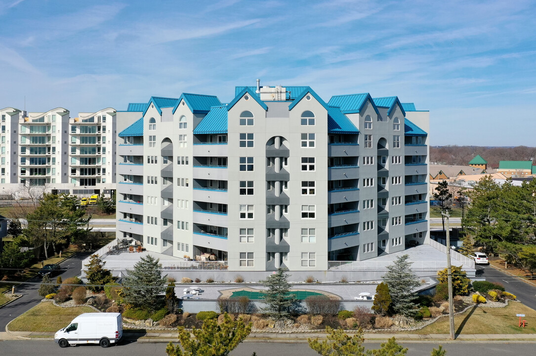 The Presidential Towers in Long Branch, NJ - Foto de edificio