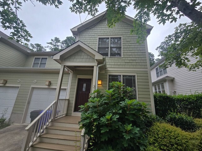 307 Charleston Ln