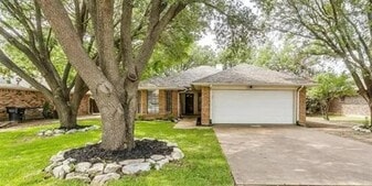 708 Paintbrush Dr in Keller, TX - Building Photo